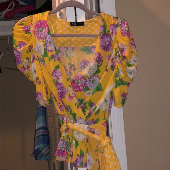 Sweater - Picture 1 of 3